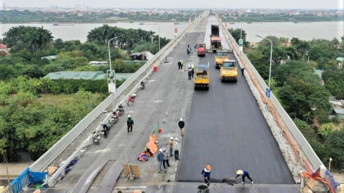 Sửa chữa mặt cầu Thăng Long Sửa chữa mặt cầu Thăng Long