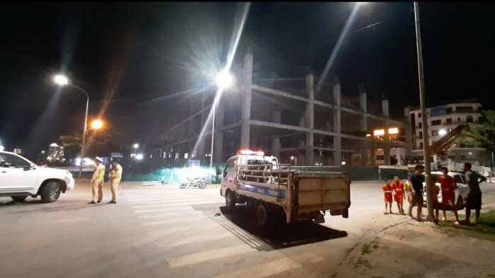 Công trình rộng vài nghìn m2 đã đổ sập Công trình rộng vài nghìn m2 đã đổ sập