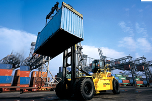 Xe nâng forklift dầu 3 tấn đời 7. Hàng tháng được bảo trì đầy đủ theo hợp đồng thuê xe. Đây là một trong những xe Forklift liền mạch nhất và đẹp nhất trong kho về mặt máy móc. Xe forklift chỉ mới sử dụng 6000h. Xe forklift loại 3 Tấn đời 7. Động cơ cực khỏe máy chạy rất êm. Xe còn Dzin, chưa từng tân trang, chỉ bảo trì hàng tháng. Forklift dầu loại 3 tấn đời 7. Đây là loại xe được ưa chuộn nhất trong các loại xe cũ. Hỗ trợ chi phí tân trang khi khách hàng có nhu cầu mua. (thay luôn bộ lốp mới) Xe nâng 2forklift ,5 tấn đời 8. Xe đã được sơn sữa lại nhìn như mới. Quý khách không cần lo lắng gì thêm khi mua xe forklift này., Xe nâng forklift dầu 2,5 tấn lấy về từ khách thuê, hàng tháng được bảo trì đầy đủ theo hợp đồng thuê xe. Xe nâng forklift dầu 3 tấn đời 7. Hàng tháng được bảo trì đầy đủ theo hợp đồng thuê xe. Đây là một trong những xe Forklift liền mạch nhất và đẹp nhất trong kho về mặt máy móc. Xe forklift chỉ mới sử dụng 6000h. Xe forklift loại 3 Tấn đời 7. Động cơ cực khỏe máy chạy rất êm. Xe còn Dzin, chưa từng tân trang, chỉ bảo trì hàng tháng. Forklift dầu loại 3 tấn đời 7. Đây là loại xe được ưa chuộn nhất trong các loại xe cũ. Hỗ trợ chi phí tân trang khi khách hàng có nhu cầu mua. (thay luôn bộ lốp mới) Xe nâng 2forklift , 5 tấn đời 8. Xe đã được sơn sữa lại nhìn như mới. Quý khách không cần lo lắng gì thêm khi mua xe forklift này. Forklift điện này có bộ áo khá cũ nhưng mọi thứ đều rất tốt. Xe forklift điện đã qua sử dụng kiểu như em này rất thích hợp cho các kho xửng thực phẩm. Chi phí mua xe nâng không cao, và sử dụng điện nên chi phí hoạt động thấp hơn xe nâng forklift đầu rất nhiều.
